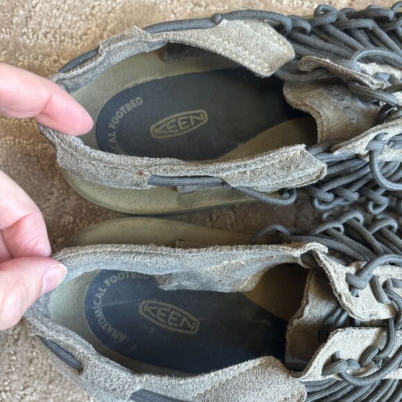 Keen Uneek Sandals Mens 11 Gray Bungee Cord Hike Slip In Outdoor Adjustable